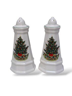 Pfaltzgraff Christmas Heritage Large Salt Pepper Shakers Holiday Tree Ceramic